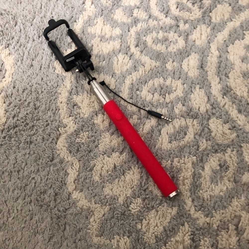 Red expandable self stick